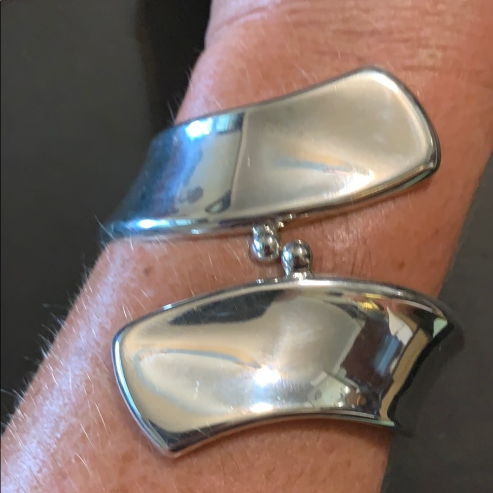 Vintage Sterling Silver Clamper Hinged Bracelet - Picture 16 of 16